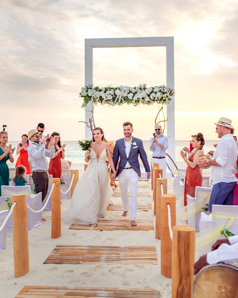 wedding-in-maldives-couple-walking-down-the-aisles